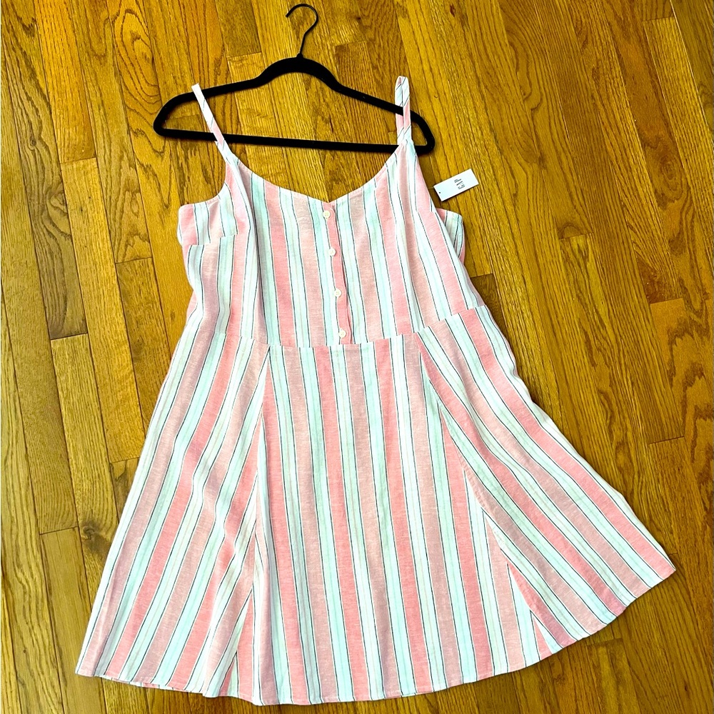 Never been worn Gap dress size XL